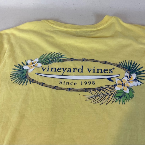 Vineyard Vines Yellow Tee with Floral Design men’s S - Picture 1 of 8